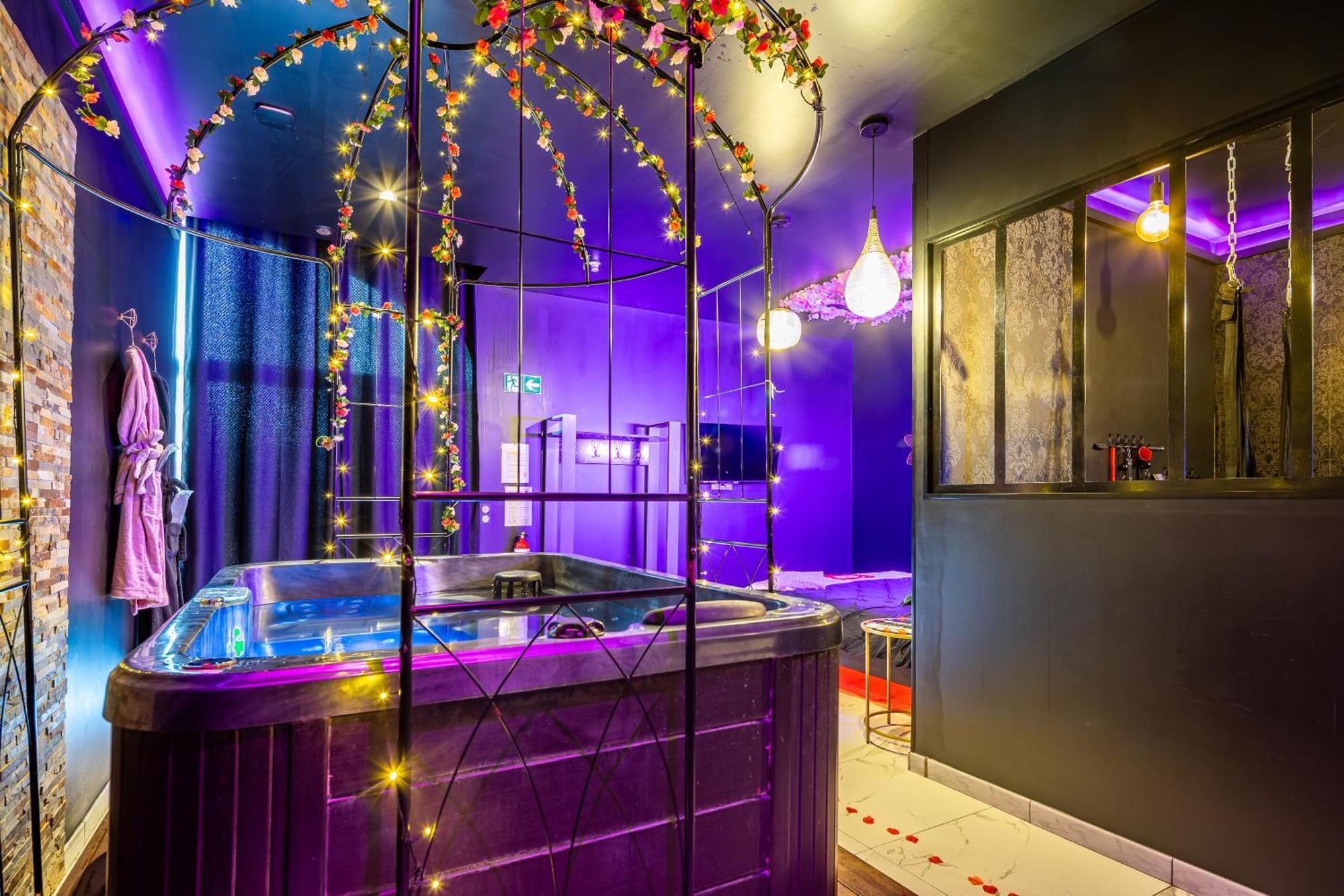 Sweet Secret'S Jacuzzi Hotel Le Breuil  ภายนอก รูปภาพ